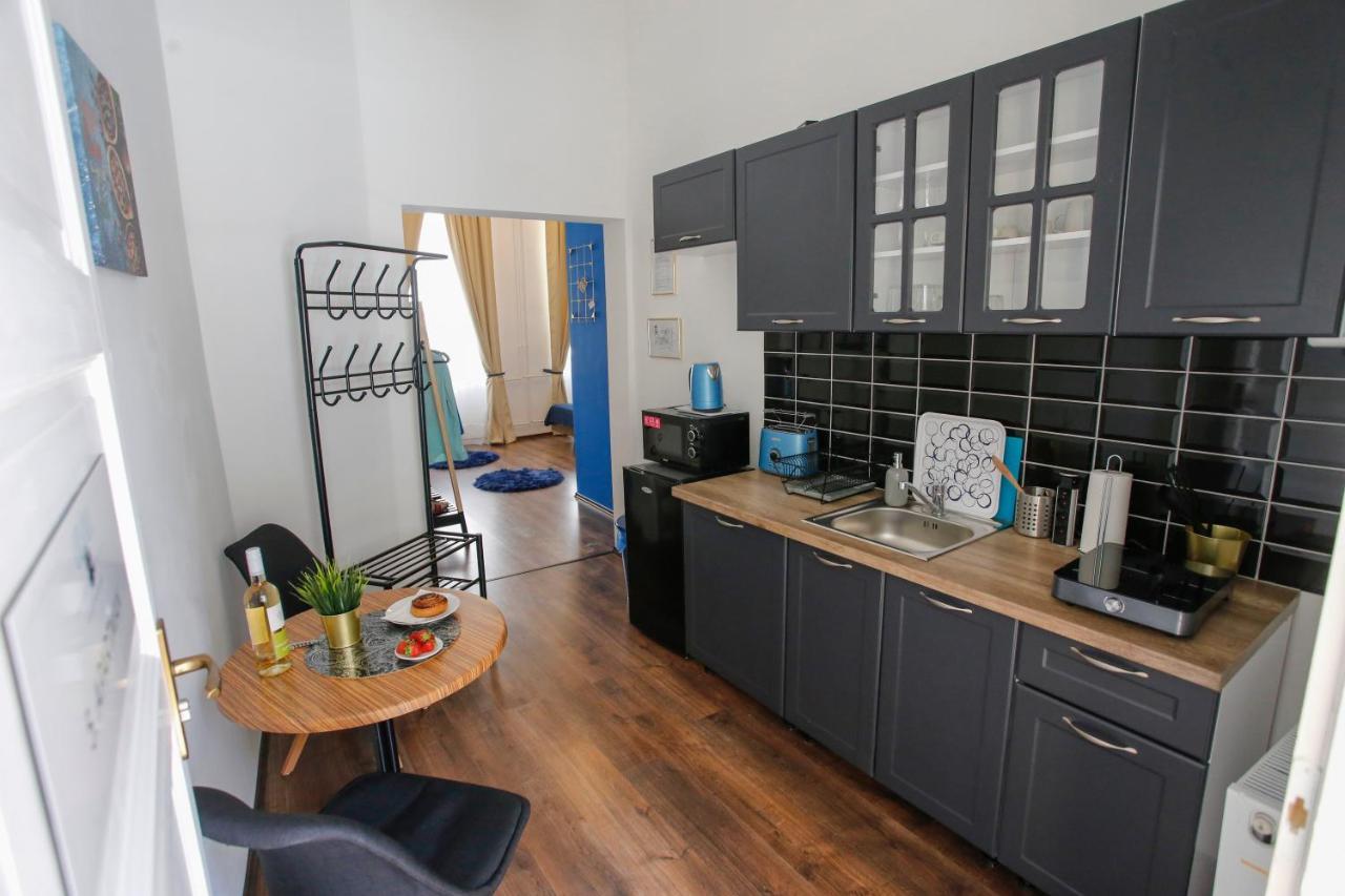 Urania Apartmanhaz Eger Exterior photo