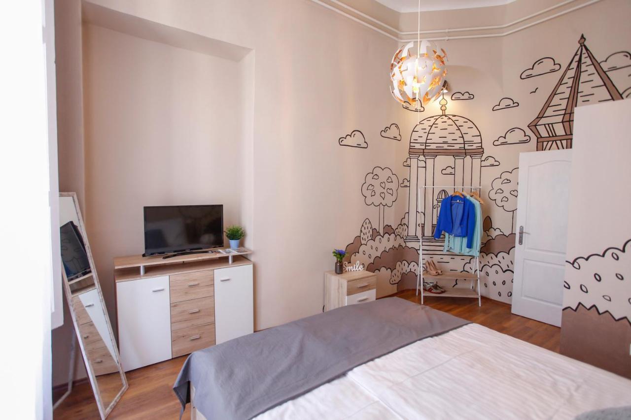 Urania Apartmanhaz Eger Exterior photo
